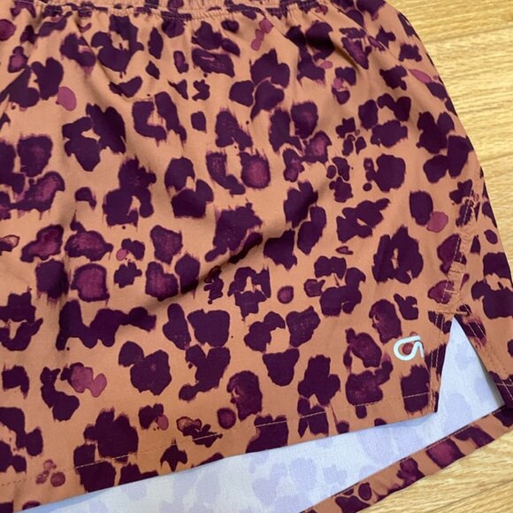 GapFit Animal Print Running Shorts – Size M - Picture 2 of 6